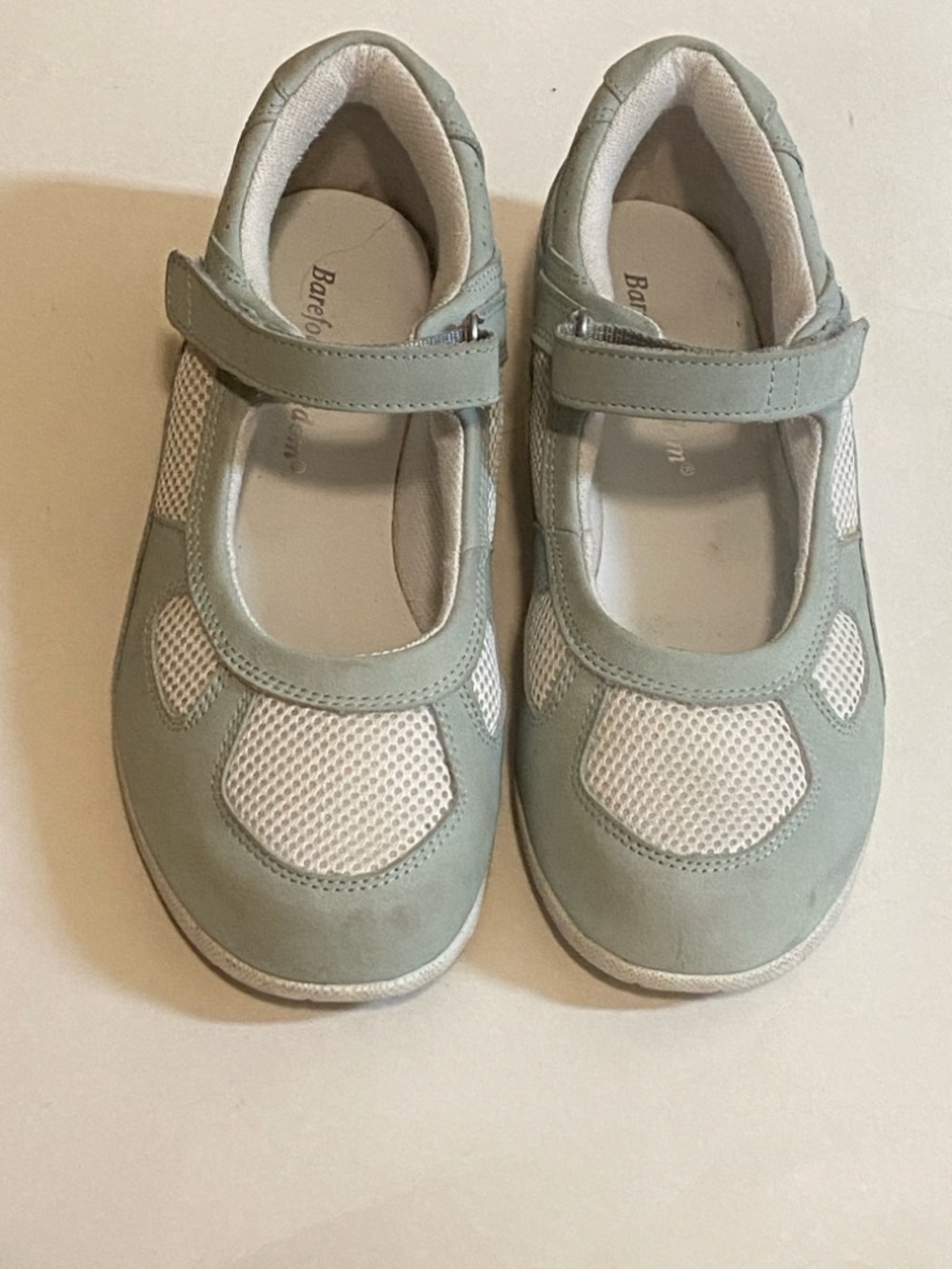 Barefoot Freedom Women’s Mary Jane Sneakers in Mint Green and White Size WE9